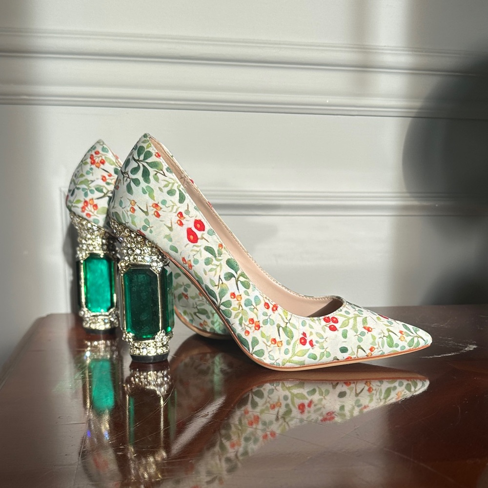 Fsj Cherry vibe high heels with crystals size 6